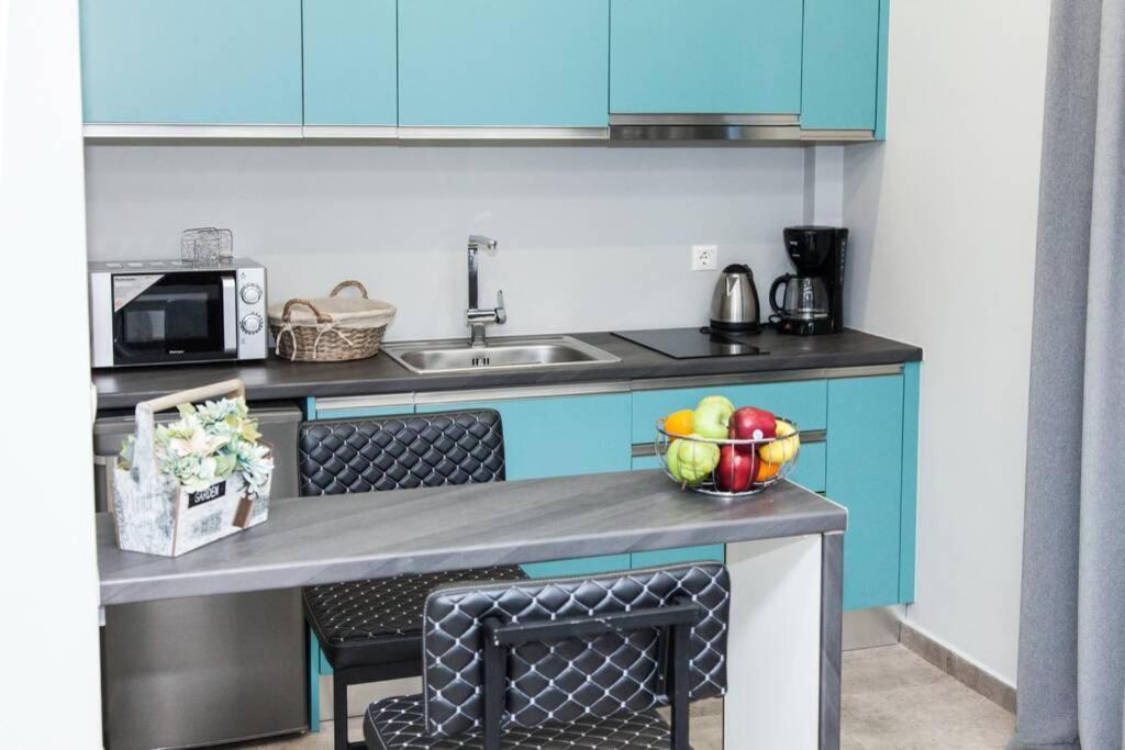 E Spacious Cornered Brand New Studio Apartment E Атина Екстериор снимка